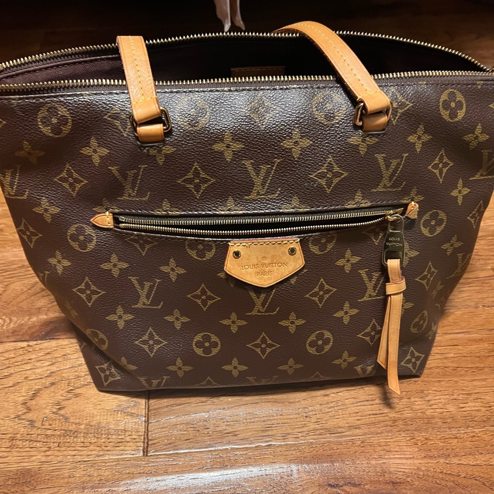 Iena pm Louis Vuitton Authentic